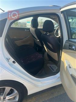 هیوندای ئەکسنت